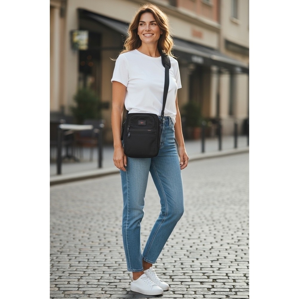 Tumi Alpha 3 Pocket Bag Small Black Ballistic‎ Nylon Crossbody 117345-1041